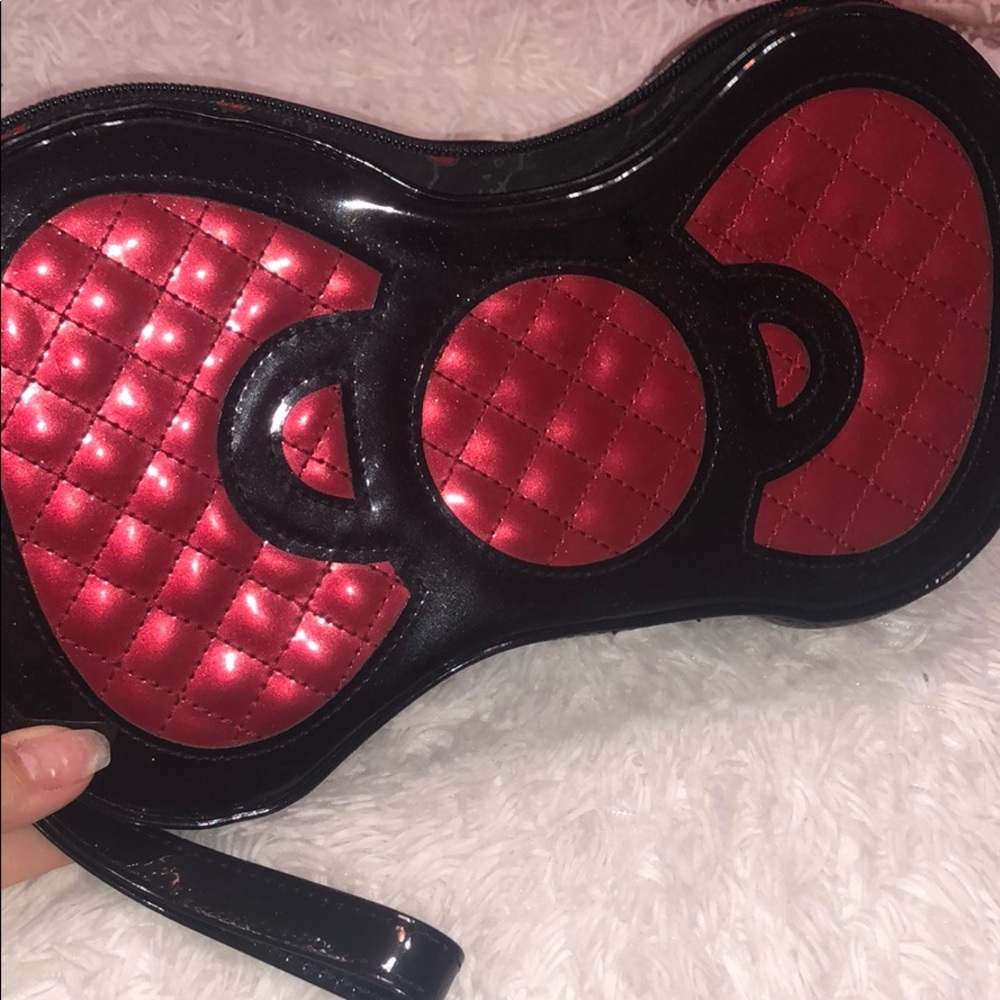 Hello kitty clutch